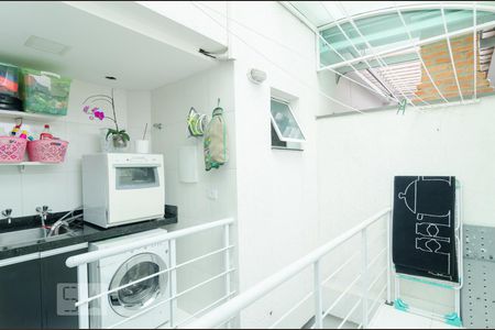 Casa de condomínio para alugar com 200m², 3 quartos e 3 vagasÁrea de Serviço