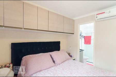Casa de condomínio para alugar com 200m², 3 quartos e 3 vagasSuíte