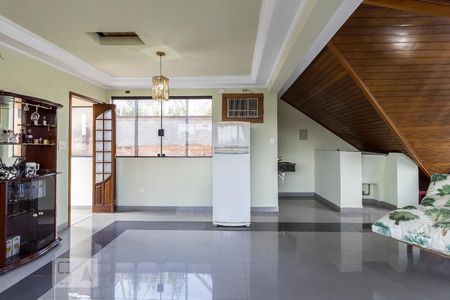 Casa à venda com 240m², 3 quartos e 2 vagasCobertura