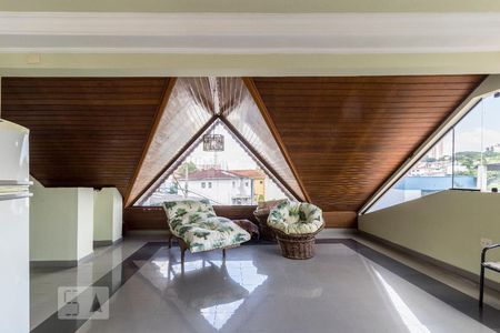 Casa à venda com 240m², 3 quartos e 2 vagasCobertura