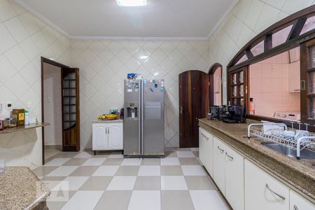 Casa à venda com 240m², 3 quartos e 2 vagasCozinha