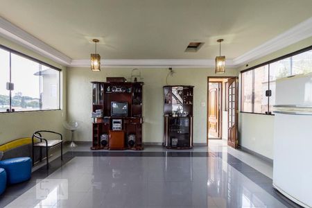 Casa à venda com 240m², 3 quartos e 2 vagasCobertura