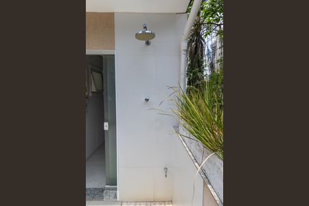 Casa para alugar com 170m², 3 quartos e sem vaga Casa para alugar com 170m², 3 quartos e sem vagaTerraço - ducha