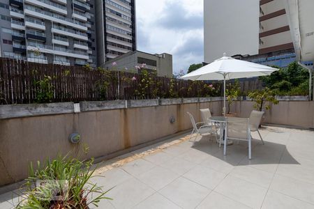 Casa para alugar com 170m², 3 quartos e sem vaga Casa para alugar com 170m², 3 quartos e sem vagaTerraço