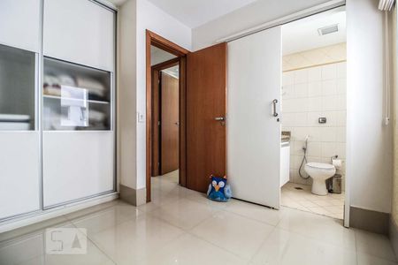 Suíte 1 de apartamento para alugar com 3 quartos, 117m² em Setor Bueno, Goiânia
