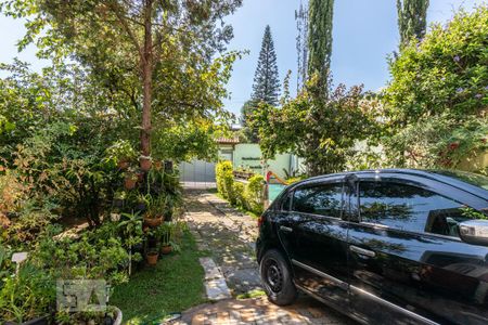 Casa à venda com 500m², 4 quartos e 7 vagas Casa à venda com 500m², 4 quartos e 7 vagasJardim