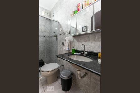 Casa à venda com 500m², 4 quartos e 7 vagas Casa à venda com 500m², 4 quartos e 7 vagasBanheiro 2
