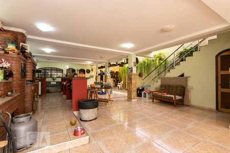 Casa à venda com 500m², 4 quartos e 7 vagas Casa à venda com 500m², 4 quartos e 7 vagasChurrasqueira
