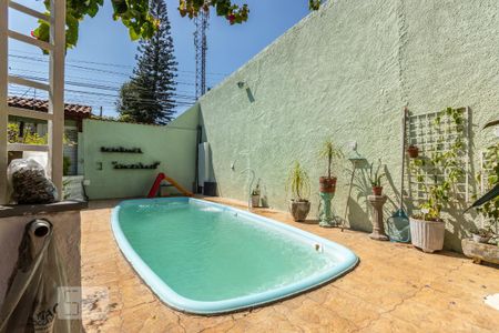 Casa à venda com 500m², 4 quartos e 7 vagas Casa à venda com 500m², 4 quartos e 7 vagasPiscina
