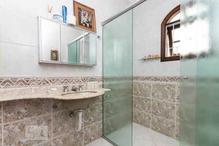 Casa à venda com 500m², 4 quartos e 7 vagas Casa à venda com 500m², 4 quartos e 7 vagasBanheiro 1