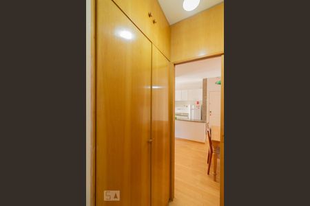 Apartamento à venda com 34m², 1 quarto e 1 vagaArmários