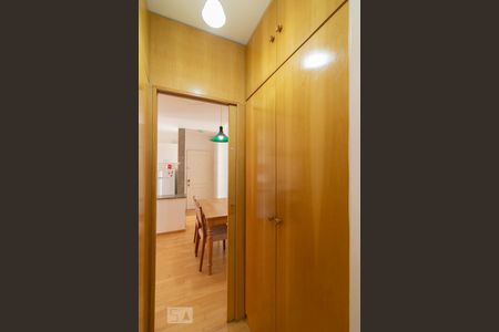 Apartamento à venda com 34m², 1 quarto e 1 vagaArmários