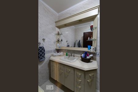 Casa à venda com 183m², 4 quartos e 3 vagasBanheiro da Suíte