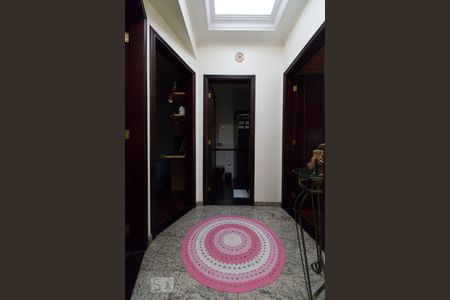 Casa à venda com 183m², 4 quartos e 3 vagasAcesso aos quartos