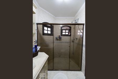 Casa à venda com 183m², 4 quartos e 3 vagasBanheiro da Suíte