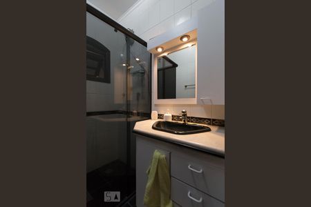 Casa à venda com 183m², 4 quartos e 3 vagasBanheiro 2