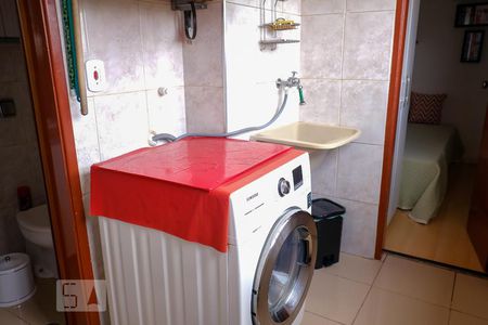 Apartamento à venda com 73m², 3 quartos e 2 vagas Apartamento à venda com 73m², 3 quartos e 2 vagasLavanderia