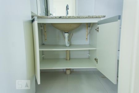Apartamento para alugar com 90m², 3 quartos e 2 vagas Apartamento para alugar com 90m², 3 quartos e 2 vagasDetalhes do banheiro