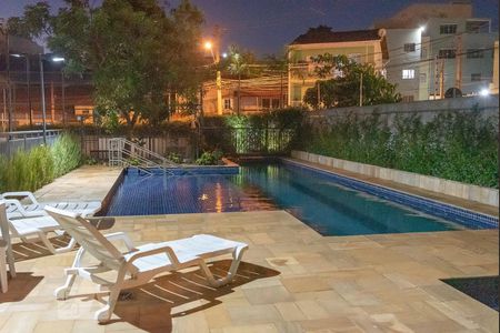 Apartamento à venda com 100m², 2 quartos e 1 vagaÁrea comum - Piscina