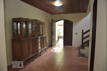 Hall de Entrada de casa de condomínio para alugar com 4 quartos, 600m² em Freguesia de Jacarepaguá, Rio de Janeiro