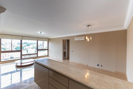 Sala de apartamento à venda com 4 quartos, 150m² em Cambuí, Campinas
