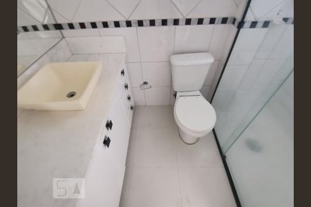Apartamento para alugar com 67m², 2 quartos e 2 vagasBanheiro