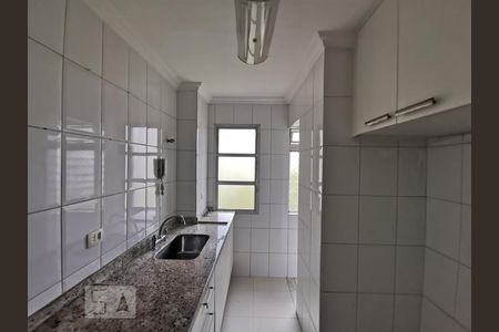 Cozinha de apartamento para alugar com 2 quartos, 67m² em Vila Suzana, São Paulo