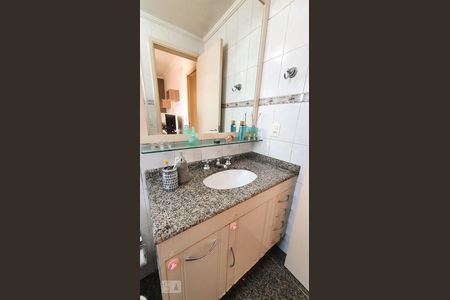 Apartamento à venda com 60m², 2 quartos e 2 vagasBanheiro da Suíte