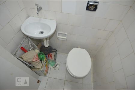 Apartamento para alugar com 50m², 2 quartos e sem vagaBanheiro de Serviço