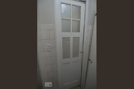 Apartamento para alugar com 50m², 2 quartos e sem vagaBanheiro de Serviço