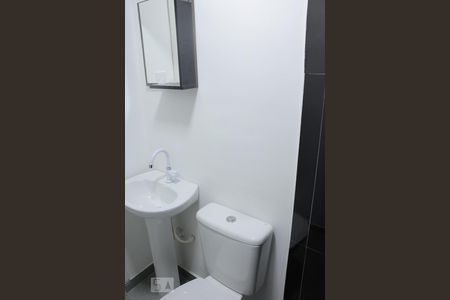Banheiro 1 de casa para alugar com 2 quartos, 80m² em Vila Moreira, São Paulo