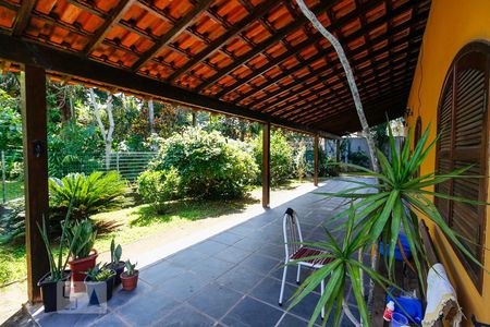 Casa à venda com 500m², 3 quartos e 6 vagasQuintal