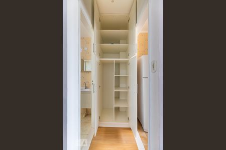 Studio para alugar com 42m², 1 quarto e sem vagaHall da sala - Armários