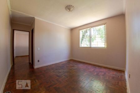 Sala de apartamento para alugar com 1 quarto, 48m² em Rubem Berta, Porto Alegre