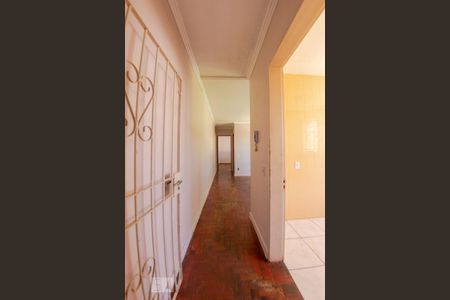 Corredor de apartamento para alugar com 1 quarto, 48m² em Rubem Berta, Porto Alegre
