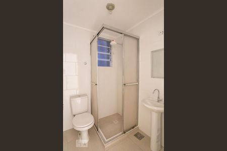 Banheiro de apartamento para alugar com 1 quarto, 43m² em Cidade Baixa, Porto Alegre