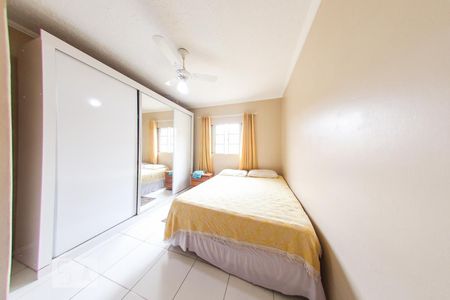 Casa à venda com 120m², 3 quartos e 2 vagasQuarto 3