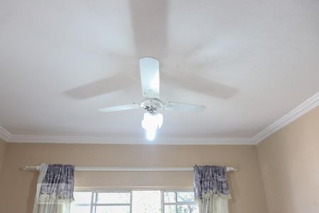 Casa à venda com 120m², 3 quartos e 2 vagasSala