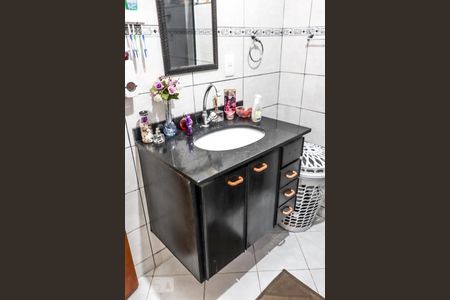 Casa à venda com 120m², 3 quartos e 2 vagasBanheiro