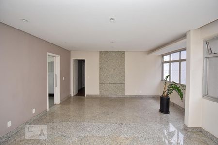 Apartamento para alugar com 110m², 3 quartos e 2 vagasSala