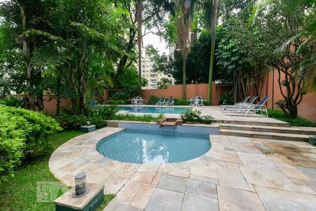 Apartamento para alugar com 223m², 3 quartos e 4 vagas Apartamento para alugar com 223m², 3 quartos e 4 vagasPiscina