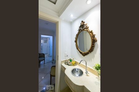 Apartamento para alugar com 223m², 3 quartos e 4 vagas Apartamento para alugar com 223m², 3 quartos e 4 vagasLavabo