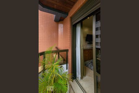 Apartamento para alugar com 223m², 3 quartos e 4 vagas Apartamento para alugar com 223m², 3 quartos e 4 vagasVaranda