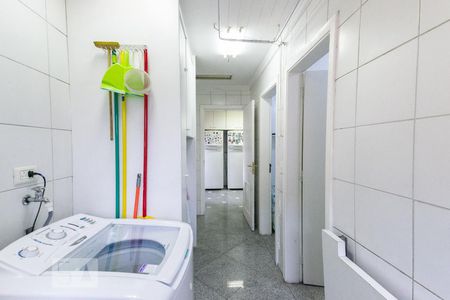 Apartamento para alugar com 223m², 3 quartos e 4 vagas Apartamento para alugar com 223m², 3 quartos e 4 vagasÁrea de Serviço