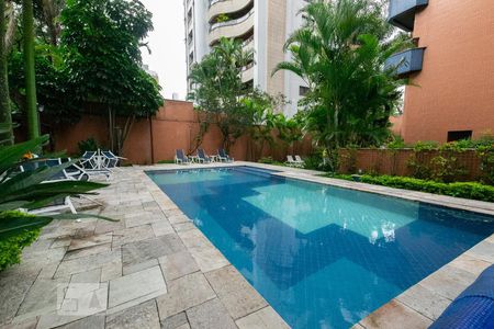 Apartamento para alugar com 223m², 3 quartos e 4 vagas Apartamento para alugar com 223m², 3 quartos e 4 vagasPiscina