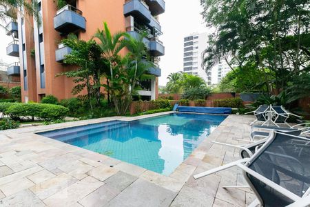 Apartamento para alugar com 223m², 3 quartos e 4 vagas Apartamento para alugar com 223m², 3 quartos e 4 vagasPiscina