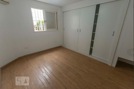 Suíte de casa à venda com 5 quartos, 200m² em Vila Progredior, São Paulo