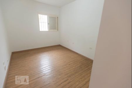 Suíte de casa à venda com 5 quartos, 200m² em Vila Progredior, São Paulo