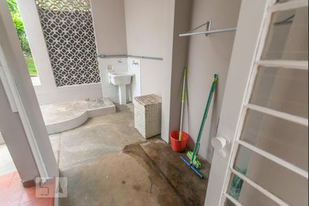 Casa à venda com 200m², 5 quartos e 2 vagasLavanderia