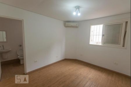 Suíte de casa à venda com 5 quartos, 200m² em Vila Progredior, São Paulo